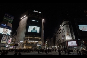 〈2019.2.19〉アート作品「海を見る」、渋谷スクランブル交差点でのメディアジャック上映